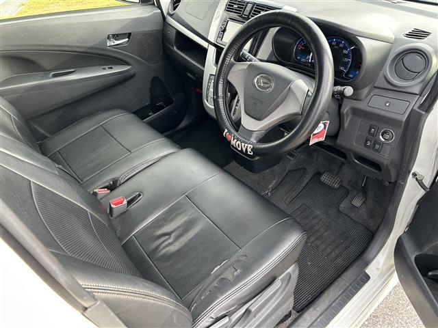 ムーヴ カスタム X SA 社外DVDオーディオプレイヤー バックカメラ 衝突軽減ブレーキ アイドリングストップ オートエアコン プッシュスタート スマートキー 電格ミラー ウインカーミラー ドアバイザー 純正フロアマット(17枚目)