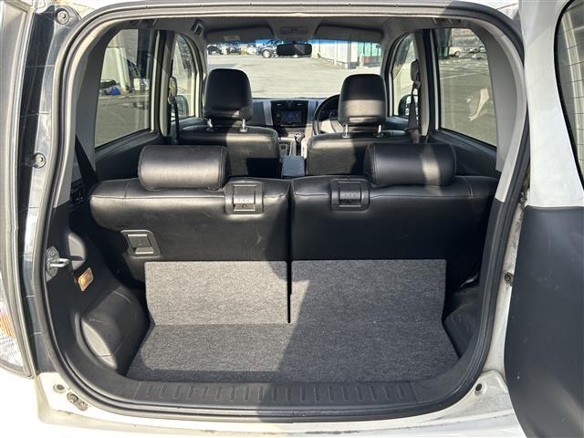 ムーヴ カスタム X SA 社外DVDオーディオプレイヤー バックカメラ 衝突軽減ブレーキ アイドリングストップ オートエアコン プッシュスタート スマートキー 電格ミラー ウインカーミラー ドアバイザー 純正フロアマット(23枚目)