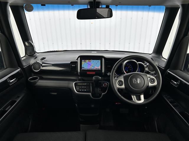 N-BOXカスタム G ターボSSパッケージ 社外SDナビ フルセグTV Bluetooth バックカメラ ETC 両側パワースライドドア パドルシフト クルーズコントロール シティブレーキアクティブシステム オートライト プッシュスタート(3枚目)