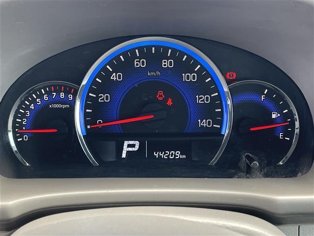 スクラムワゴン ＰＺターボ　社外メモリナビ　地デジＴＶ　ＣＤ　ＤＶＤ　ＡＭ　ＦＭ　衝突軽減　横滑り防止　片側電動ドア　ステアリングリモコン　シートヒーター　スマートキー　電格ミラー　ドアバイザー　ＨＩＤヘッドライト　オートライト（8枚目）