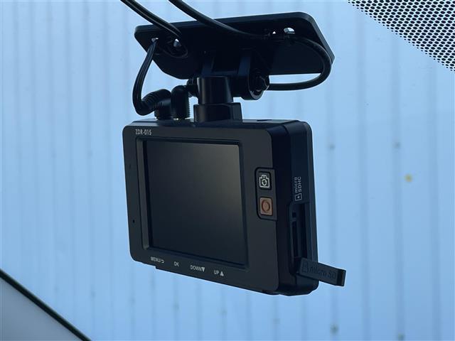 デイズ X 全方位カメラ/前後コーナーセンサー/前後ドライブレコーダー/エマージェンシーブレーキ/衝突被害軽減システム/盗難防止装置/オートライト/オートハイビーム/プッシュスタート/スペアキー/USB充電(6枚目)