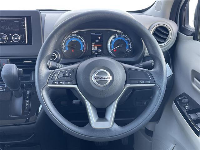 デイズ X 全方位カメラ/前後コーナーセンサー/前後ドライブレコーダー/エマージェンシーブレーキ/衝突被害軽減システム/盗難防止装置/オートライト/オートハイビーム/プッシュスタート/スペアキー/USB充電(7枚目)