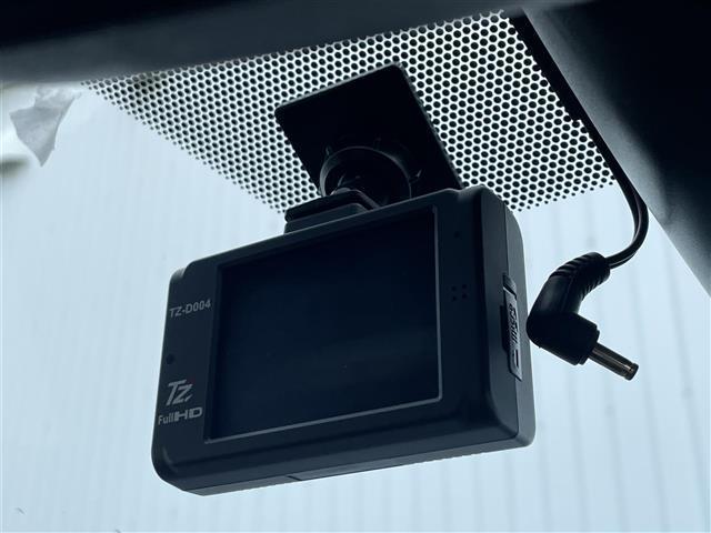 ヴォクシー ハイブリッドZS 9型ナビ フルセグ バックカメラ 両側電動 Bluetooth HDMI ドラレコ シートヒーター ETC クルコン 衝突軽減ブレーキ レーンアシスト 先行車発進告知 オートハイビーム フォグランプ(7枚目)