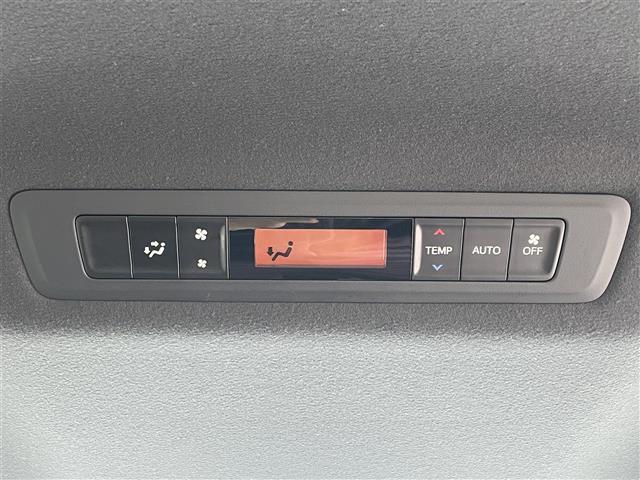 ヴォクシー ハイブリッドZS 9型ナビ フルセグ バックカメラ 両側電動 Bluetooth HDMI ドラレコ シートヒーター ETC クルコン 衝突軽減ブレーキ レーンアシスト 先行車発進告知 オートハイビーム フォグランプ(16枚目)