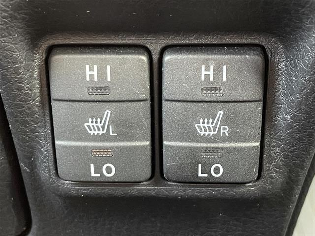 ヴォクシー ハイブリッドZS 9型ナビ フルセグ バックカメラ 両側電動 Bluetooth HDMI ドラレコ シートヒーター ETC クルコン 衝突軽減ブレーキ レーンアシスト 先行車発進告知 オートハイビーム フォグランプ(17枚目)