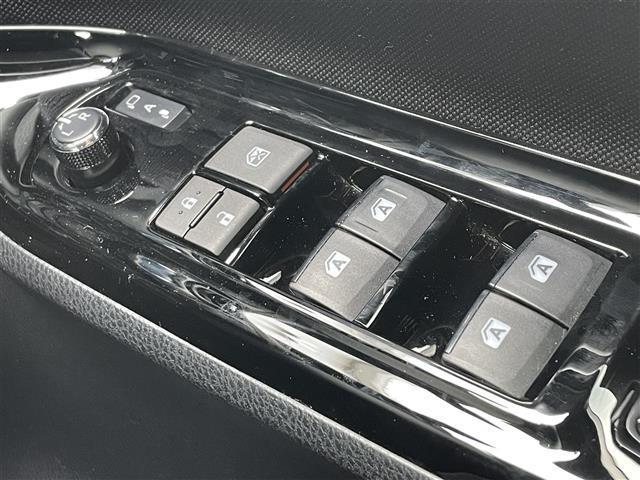 ヴォクシー ハイブリッドZS 9型ナビ フルセグ バックカメラ 両側電動 Bluetooth HDMI ドラレコ シートヒーター ETC クルコン 衝突軽減ブレーキ レーンアシスト 先行車発進告知 オートハイビーム フォグランプ(23枚目)