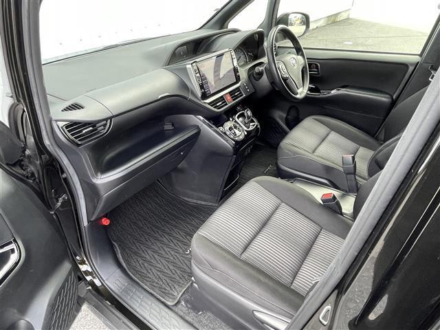 ヴォクシー ハイブリッドZS 9型ナビ フルセグ バックカメラ 両側電動 Bluetooth HDMI ドラレコ シートヒーター ETC クルコン 衝突軽減ブレーキ レーンアシスト 先行車発進告知 オートハイビーム フォグランプ(26枚目)