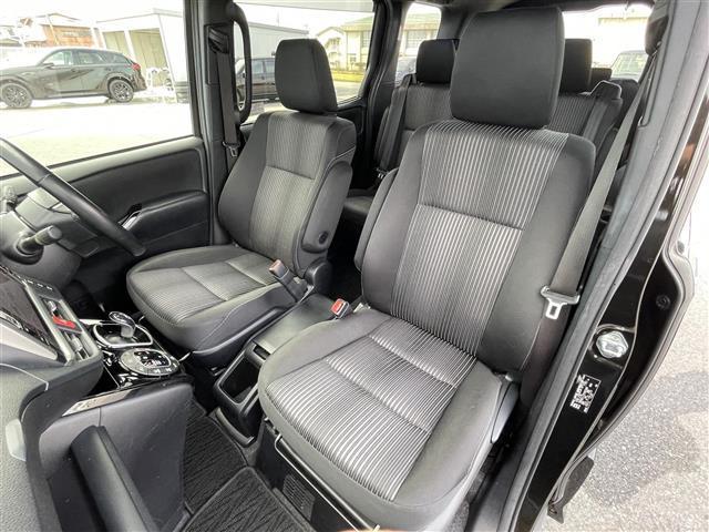 ヴォクシー ハイブリッドZS 9型ナビ フルセグ バックカメラ 両側電動 Bluetooth HDMI ドラレコ シートヒーター ETC クルコン 衝突軽減ブレーキ レーンアシスト 先行車発進告知 オートハイビーム フォグランプ(27枚目)