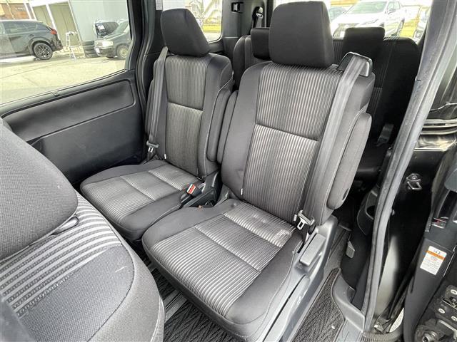 ヴォクシー ハイブリッドZS 9型ナビ フルセグ バックカメラ 両側電動 Bluetooth HDMI ドラレコ シートヒーター ETC クルコン 衝突軽減ブレーキ レーンアシスト 先行車発進告知 オートハイビーム フォグランプ(28枚目)