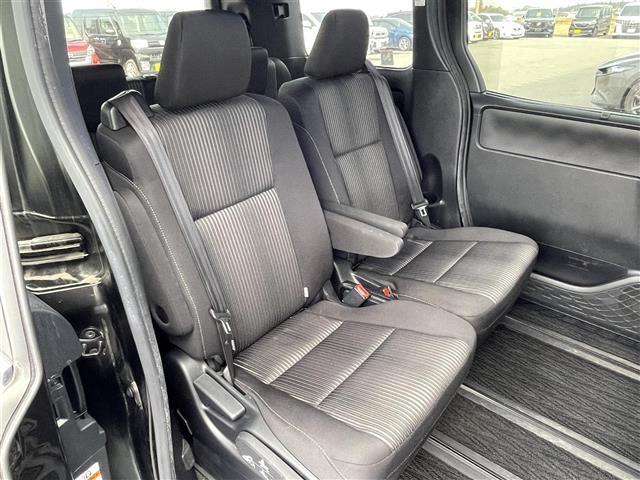 ヴォクシー ハイブリッドZS 9型ナビ フルセグ バックカメラ 両側電動 Bluetooth HDMI ドラレコ シートヒーター ETC クルコン 衝突軽減ブレーキ レーンアシスト 先行車発進告知 オートハイビーム フォグランプ(29枚目)