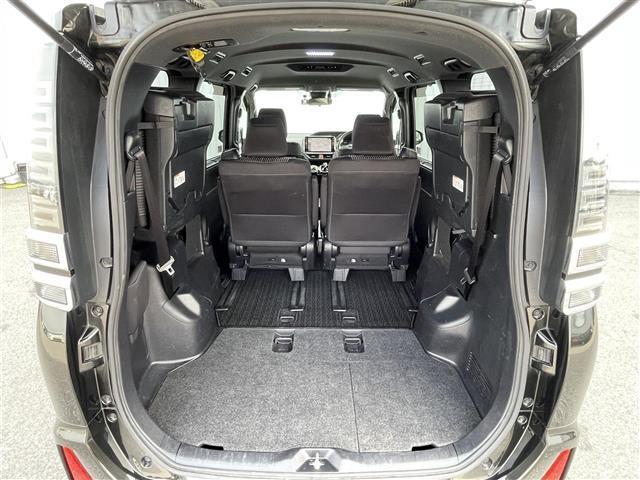 ヴォクシー ハイブリッドZS 9型ナビ フルセグ バックカメラ 両側電動 Bluetooth HDMI ドラレコ シートヒーター ETC クルコン 衝突軽減ブレーキ レーンアシスト 先行車発進告知 オートハイビーム フォグランプ(33枚目)