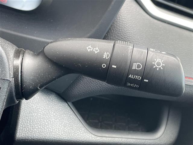 ＲＡＶ４ アドベンチャー　オフロードパッケージＩＩ　１０．５型ディスプレイ　Ｂｌｕｅｔｏｏｔｈ　フルセグ　全方位カメラ　ＥＴＣ　レーダークルコン　パワーシート　シートベンチレーション　レザーシート　ＬＥＤオートライト　スノーモード　トヨタセーフティ（14枚目）