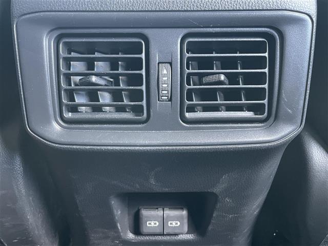 ＲＡＶ４ アドベンチャー　オフロードパッケージＩＩ　１０．５型ディスプレイ　Ｂｌｕｅｔｏｏｔｈ　フルセグ　全方位カメラ　ＥＴＣ　レーダークルコン　パワーシート　シートベンチレーション　レザーシート　ＬＥＤオートライト　スノーモード　トヨタセーフティ（17枚目）