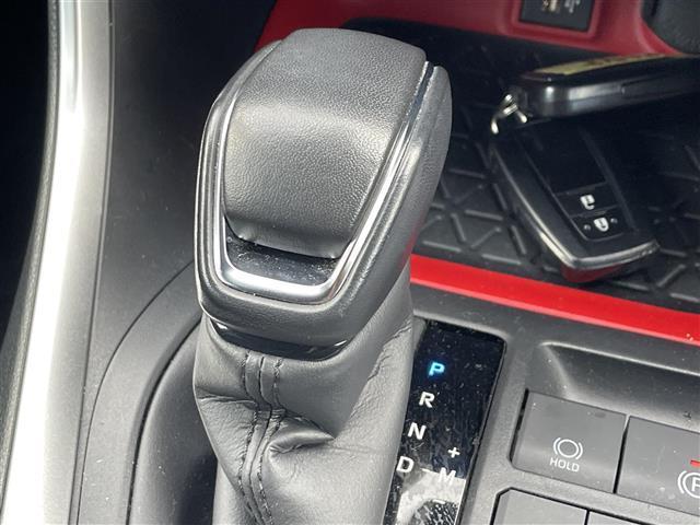 ＲＡＶ４ アドベンチャー　オフロードパッケージＩＩ　１０．５型ディスプレイ　Ｂｌｕｅｔｏｏｔｈ　フルセグ　全方位カメラ　ＥＴＣ　レーダークルコン　パワーシート　シートベンチレーション　レザーシート　ＬＥＤオートライト　スノーモード　トヨタセーフティ（18枚目）