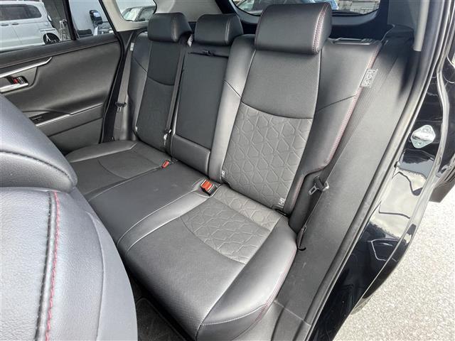 ＲＡＶ４ アドベンチャー　オフロードパッケージＩＩ　１０．５型ディスプレイ　Ｂｌｕｅｔｏｏｔｈ　フルセグ　全方位カメラ　ＥＴＣ　レーダークルコン　パワーシート　シートベンチレーション　レザーシート　ＬＥＤオートライト　スノーモード　トヨタセーフティ（28枚目）
