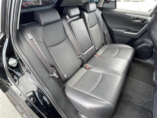 ＲＡＶ４ アドベンチャー　オフロードパッケージＩＩ　１０．５型ディスプレイ　Ｂｌｕｅｔｏｏｔｈ　フルセグ　全方位カメラ　ＥＴＣ　レーダークルコン　パワーシート　シートベンチレーション　レザーシート　ＬＥＤオートライト　スノーモード　トヨタセーフティ（29枚目）