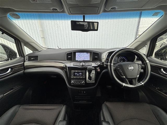 エルグランド 250ハイウェイスターS 純正HDDナビ フルセグTV CD DVD Bluetooth 後席モニター 全方位カメラ クルコン ETC 両側電動ドア ステアリングリモコン オットマン フロアマット スマートキー ドアバイザー(3枚目)