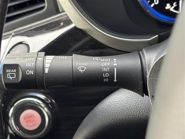 エルグランド 250ハイウェイスターS 純正HDDナビ フルセグTV CD DVD Bluetooth 後席モニター 全方位カメラ クルコン ETC 両側電動ドア ステアリングリモコン オットマン フロアマット スマートキー ドアバイザー(11枚目)