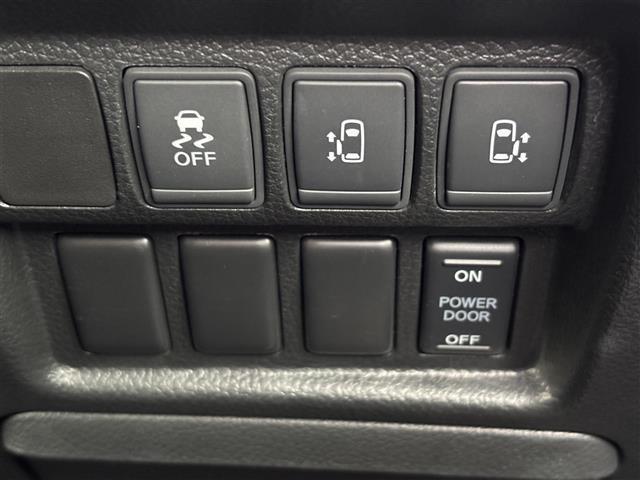 エルグランド 250ハイウェイスターS 純正HDDナビ フルセグTV CD DVD Bluetooth 後席モニター 全方位カメラ クルコン ETC 両側電動ドア ステアリングリモコン オットマン フロアマット スマートキー ドアバイザー(17枚目)