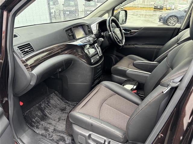 エルグランド 250ハイウェイスターS 純正HDDナビ フルセグTV CD DVD Bluetooth 後席モニター 全方位カメラ クルコン ETC 両側電動ドア ステアリングリモコン オットマン フロアマット スマートキー ドアバイザー(22枚目)