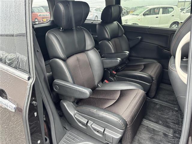 エルグランド 250ハイウェイスターS 純正HDDナビ フルセグTV CD DVD Bluetooth 後席モニター 全方位カメラ クルコン ETC 両側電動ドア ステアリングリモコン オットマン フロアマット スマートキー ドアバイザー(24枚目)