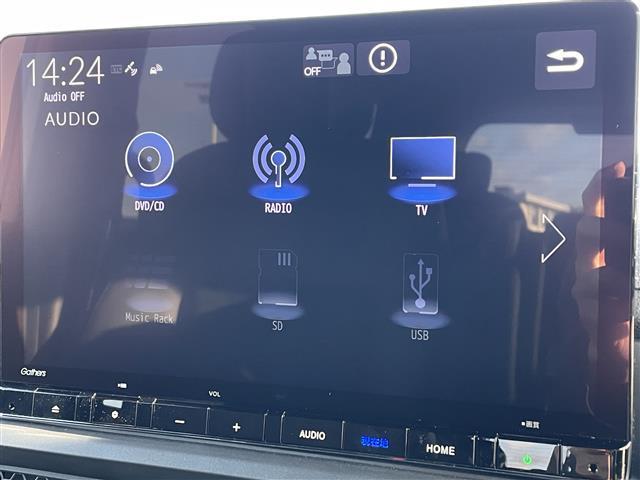 ステップワゴン ｅ：ＨＥＶスパーダ　純正メモリナビ　フルセグＴＶ　ＣＤ　ＤＶＤ　Ｂｌｕｅｔｏｏｔｈ　ＵＳＢ　バックカメラ　衝突軽減　誤発進抑制　車線逸脱　追従クルコン　両側電動ドア　電動バックドア　シートヒーター　フロアマット　ＥＴＣ（5枚目）