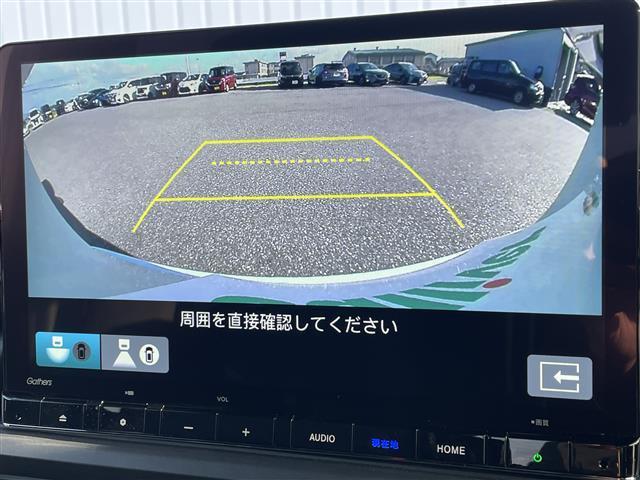 ステップワゴン ｅ：ＨＥＶスパーダ　純正メモリナビ　フルセグＴＶ　ＣＤ　ＤＶＤ　Ｂｌｕｅｔｏｏｔｈ　ＵＳＢ　バックカメラ　衝突軽減　誤発進抑制　車線逸脱　追従クルコン　両側電動ドア　電動バックドア　シートヒーター　フロアマット　ＥＴＣ（7枚目）