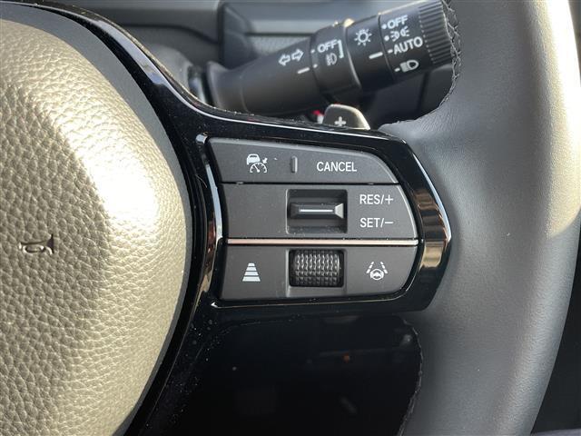 ステップワゴン ｅ：ＨＥＶスパーダ　純正メモリナビ　フルセグＴＶ　ＣＤ　ＤＶＤ　Ｂｌｕｅｔｏｏｔｈ　ＵＳＢ　バックカメラ　衝突軽減　誤発進抑制　車線逸脱　追従クルコン　両側電動ドア　電動バックドア　シートヒーター　フロアマット　ＥＴＣ（12枚目）