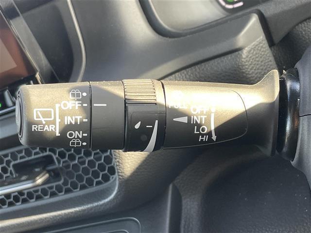 ステップワゴン ｅ：ＨＥＶスパーダ　純正メモリナビ　フルセグＴＶ　ＣＤ　ＤＶＤ　Ｂｌｕｅｔｏｏｔｈ　ＵＳＢ　バックカメラ　衝突軽減　誤発進抑制　車線逸脱　追従クルコン　両側電動ドア　電動バックドア　シートヒーター　フロアマット　ＥＴＣ（13枚目）