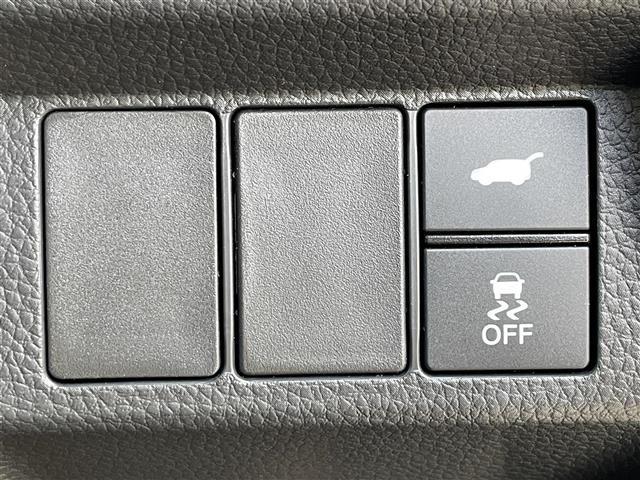 ステップワゴン ｅ：ＨＥＶスパーダ　純正メモリナビ　フルセグＴＶ　ＣＤ　ＤＶＤ　Ｂｌｕｅｔｏｏｔｈ　ＵＳＢ　バックカメラ　衝突軽減　誤発進抑制　車線逸脱　追従クルコン　両側電動ドア　電動バックドア　シートヒーター　フロアマット　ＥＴＣ（23枚目）