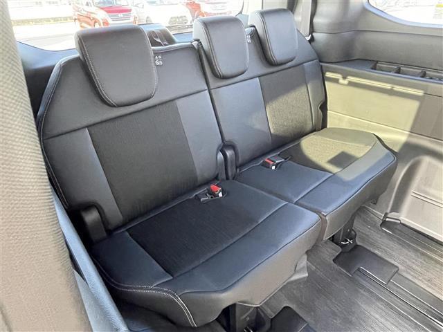 ステップワゴン ｅ：ＨＥＶスパーダ　純正メモリナビ　フルセグＴＶ　ＣＤ　ＤＶＤ　Ｂｌｕｅｔｏｏｔｈ　ＵＳＢ　バックカメラ　衝突軽減　誤発進抑制　車線逸脱　追従クルコン　両側電動ドア　電動バックドア　シートヒーター　フロアマット　ＥＴＣ（31枚目）