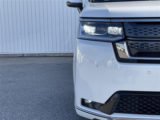 ステップワゴン ｅ：ＨＥＶスパーダ　純正メモリナビ　フルセグＴＶ　ＣＤ　ＤＶＤ　Ｂｌｕｅｔｏｏｔｈ　ＵＳＢ　バックカメラ　衝突軽減　誤発進抑制　車線逸脱　追従クルコン　両側電動ドア　電動バックドア　シートヒーター　フロアマット　ＥＴＣ（34枚目）