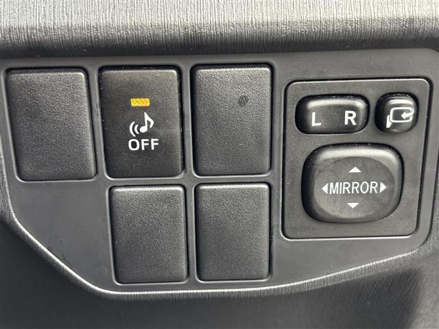 プリウス S ワンオーナー 純正ナビ Bluetooth フルセグ バックカメラ ステアリングリモコン ETC トノカバー 電動格納ミラー HIDオートライト フォグライト スマートキー(16枚目)