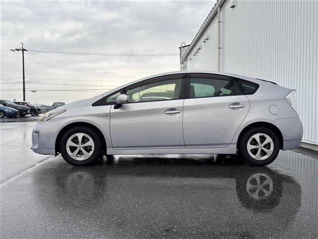 プリウス S ワンオーナー 純正ナビ Bluetooth フルセグ バックカメラ ステアリングリモコン ETC トノカバー 電動格納ミラー HIDオートライト フォグライト スマートキー(32枚目)