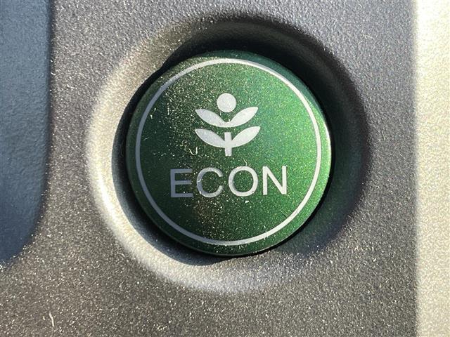 ステップワゴンスパーダ Ｚ　クールスピリット　アルパイン後席モニター　クルコン　両側電動ドア　アイドリングストップ　横滑り防止装置　ＥＴＣ　スマートキー　純正フロアマット　スマートキー　純正ＡＷ付スタッドレスタイヤ積載（19枚目）