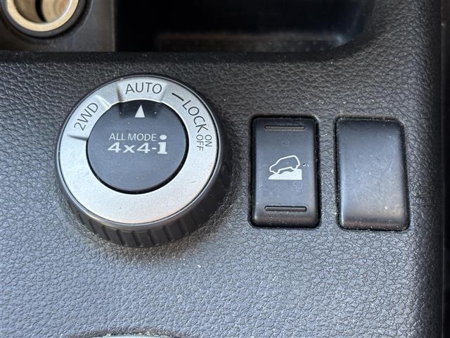 エクストレイル ２０Ｘ　ナビ　フルセグ　バックカメラ　ＥＴＣ　ＨＩＤ　Ｂｌｕｅｔｏｏｔｈ　オートヘッドライト　フォグランプ　純正アルミホイール（14枚目）