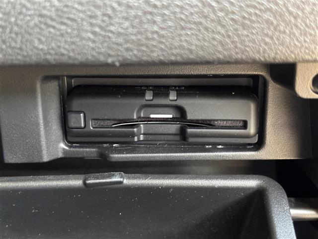 セレナ e-パワー ハイウェイスターV 純正メモリナビ CD DVD フルセグ Bluetooth USB 全方位カメラ 後席モニター 衝突軽減 車線逸脱 標識認識 BSM 両側電動ドア シートヒーター ドラレコ ETC LEDヘッドライト(6枚目)