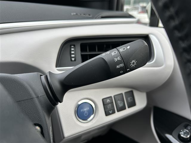MIRAI ベースグレード トヨタセーフティセンス 純正ナビ バックカメラ クルーズコントロール LEDオートライト シートヒーター 純正17インチAW アイドリングストップ メモリーシート ハンドルヒーター ETC2.0(8枚目)