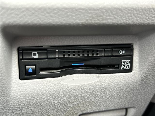 MIRAI ベースグレード トヨタセーフティセンス 純正ナビ バックカメラ クルーズコントロール LEDオートライト シートヒーター 純正17インチAW アイドリングストップ メモリーシート ハンドルヒーター ETC2.0(14枚目)