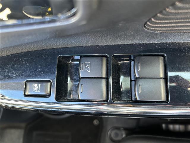 デイズ ハイウェイスター　Ｘ　社外ナビ　ＣＤ／ＤＶＤ／ＢＴ／ワンセグ　全方位カメラ　ＬＥＤヘッドライト　純正１４インチＡＷ　アイドリングストップ　オートエアコン　スマートキー　オートマチックハイビーム　横滑り防止装置（14枚目）