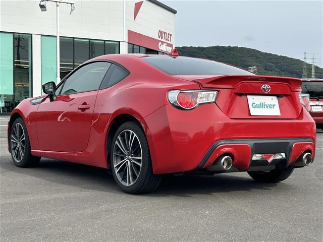 ８６ ＧＴ　純正ナビ　ＣＤ　ＤＶＤ　ＢＴ　フルセグ　バックカメラ　ＨＩＤオートライト　純正１７インチアルミホイール　ＳＰＯＲＴモードボタン　ＳＮＯＷモードボタン　ＶＳＣＳＰＯＲＴボタン　トランクオープナー（31枚目）