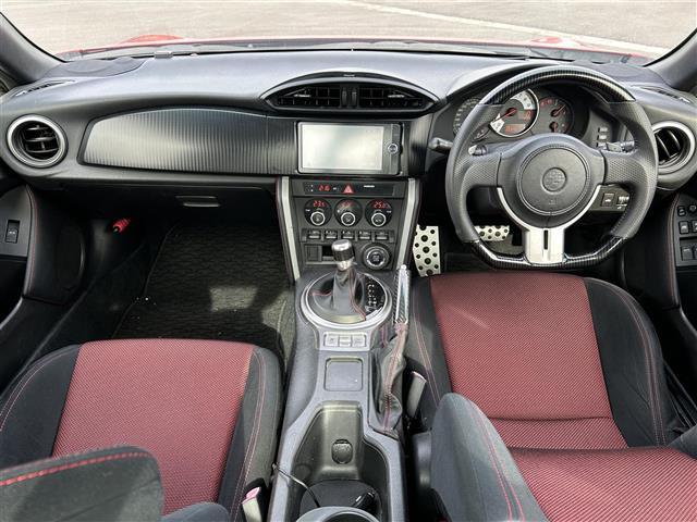 ８６ ＧＴ　純正ナビ　ＣＤ　ＤＶＤ　ＢＴ　フルセグ　バックカメラ　ＨＩＤオートライト　純正１７インチアルミホイール　ＳＰＯＲＴモードボタン　ＳＮＯＷモードボタン　ＶＳＣＳＰＯＲＴボタン　トランクオープナー（42枚目）