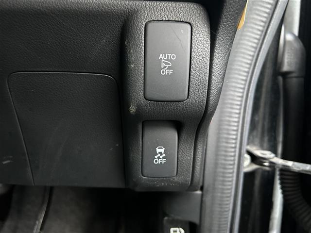 Ｎ－ＢＯＸカスタム Ｇ　ＳＳブラックスタイルパッケージ　あんしんパッケージ　純正ナビ　ＣＤ　ＤＶＤ　ＢＴ　フルセグ　バックカメラ　両側パワースライドドア　ＨＩＤオートライト　シートヒーター　純正１４インチアルミホイール　ステアリングスイッチ　スマートキー（14枚目）