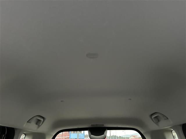 Ｎ－ＢＯＸカスタム Ｇ　ＳＳブラックスタイルパッケージ　あんしんパッケージ　純正ナビ　ＣＤ　ＤＶＤ　ＢＴ　フルセグ　バックカメラ　両側パワースライドドア　ＨＩＤオートライト　シートヒーター　純正１４インチアルミホイール　ステアリングスイッチ　スマートキー（17枚目）