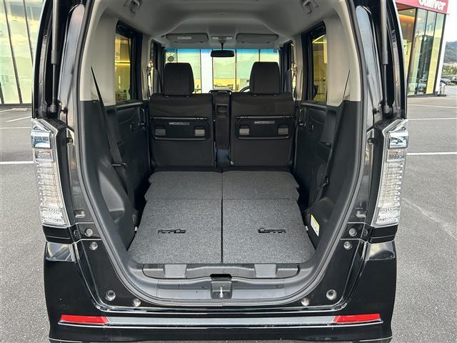 Ｎ－ＢＯＸカスタム Ｇ　ＳＳブラックスタイルパッケージ　あんしんパッケージ　純正ナビ　ＣＤ　ＤＶＤ　ＢＴ　フルセグ　バックカメラ　両側パワースライドドア　ＨＩＤオートライト　シートヒーター　純正１４インチアルミホイール　ステアリングスイッチ　スマートキー（26枚目）