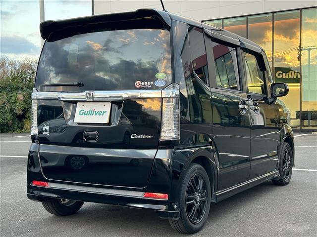 Ｎ－ＢＯＸカスタム Ｇ　ＳＳブラックスタイルパッケージ　あんしんパッケージ　純正ナビ　ＣＤ　ＤＶＤ　ＢＴ　フルセグ　バックカメラ　両側パワースライドドア　ＨＩＤオートライト　シートヒーター　純正１４インチアルミホイール　ステアリングスイッチ　スマートキー（30枚目）