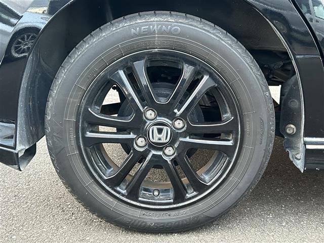 Ｎ－ＢＯＸカスタム Ｇ　ＳＳブラックスタイルパッケージ　あんしんパッケージ　純正ナビ　ＣＤ　ＤＶＤ　ＢＴ　フルセグ　バックカメラ　両側パワースライドドア　ＨＩＤオートライト　シートヒーター　純正１４インチアルミホイール　ステアリングスイッチ　スマートキー（38枚目）