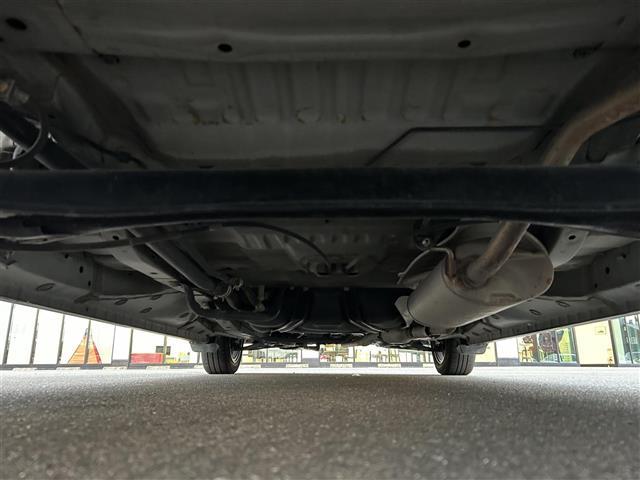 Ｎ－ＢＯＸカスタム Ｇ　ＳＳブラックスタイルパッケージ　あんしんパッケージ　純正ナビ　ＣＤ　ＤＶＤ　ＢＴ　フルセグ　バックカメラ　両側パワースライドドア　ＨＩＤオートライト　シートヒーター　純正１４インチアルミホイール　ステアリングスイッチ　スマートキー（40枚目）