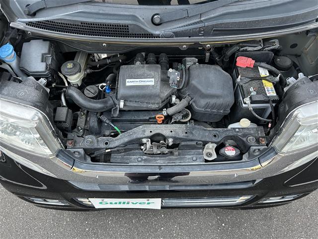 Ｎ－ＢＯＸカスタム Ｇ　ＳＳブラックスタイルパッケージ　あんしんパッケージ　純正ナビ　ＣＤ　ＤＶＤ　ＢＴ　フルセグ　バックカメラ　両側パワースライドドア　ＨＩＤオートライト　シートヒーター　純正１４インチアルミホイール　ステアリングスイッチ　スマートキー（41枚目）