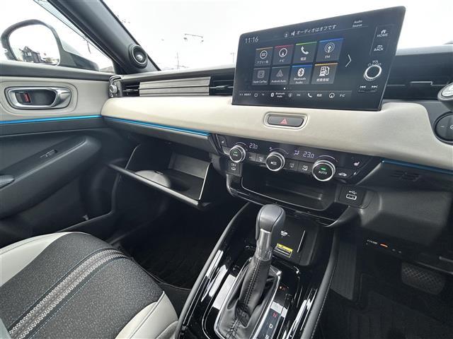 ヴェゼル e:HEV Z・PLaYパッケージ ワンオーナー ガラスルーフ 純正メモリナビ BT/フルセグ アラウンドビューモニター レーダークルーズコントロール LEDヘッドライト ハーフレザーシート 純正18インチAW 純正ビルトインETC(18枚目)